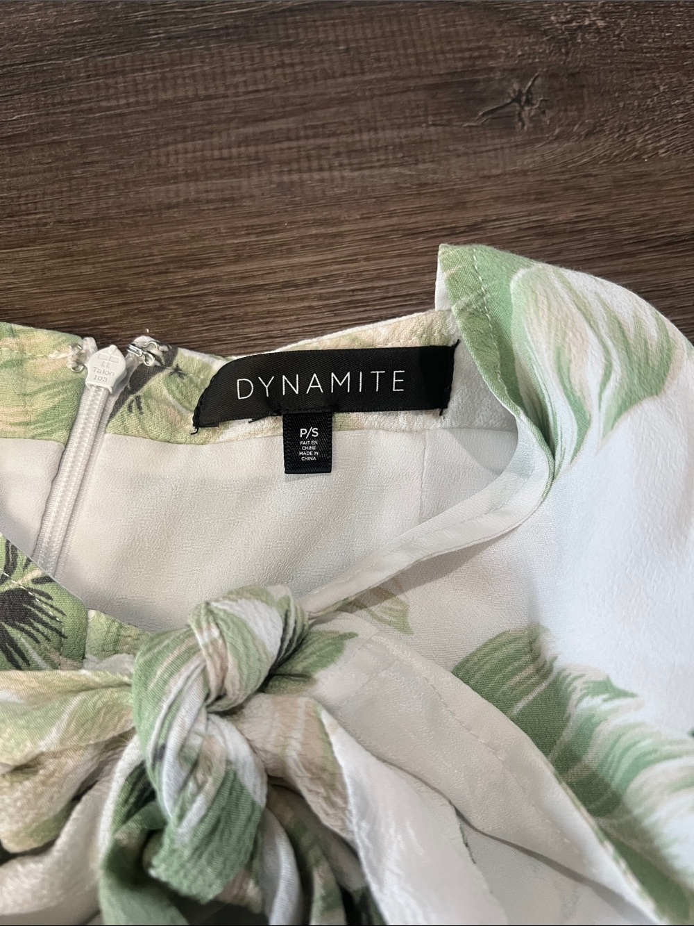 (17) Dynamite leaf print summer dress - Picture 4 of 7